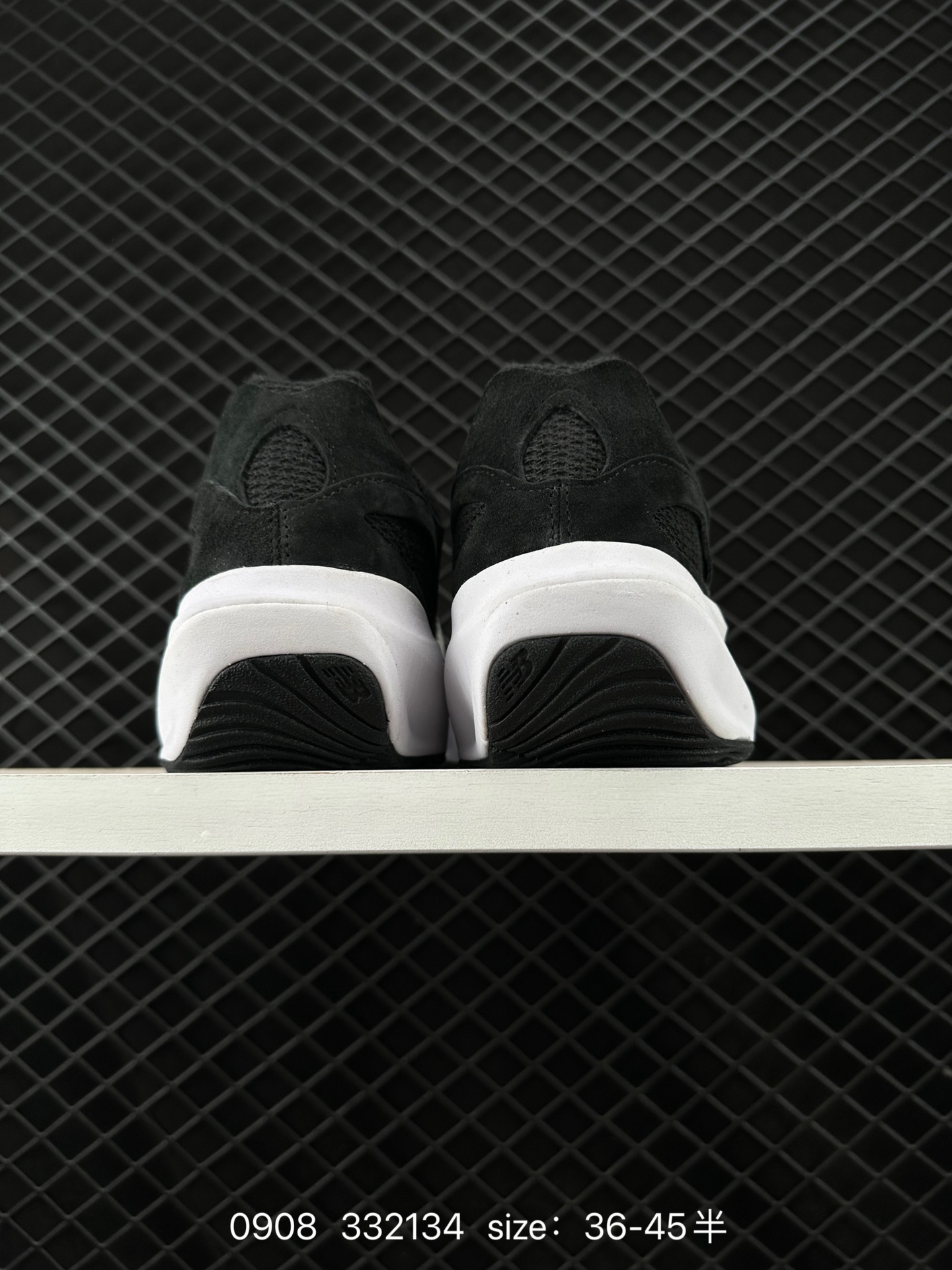 New Balance Warped Runner